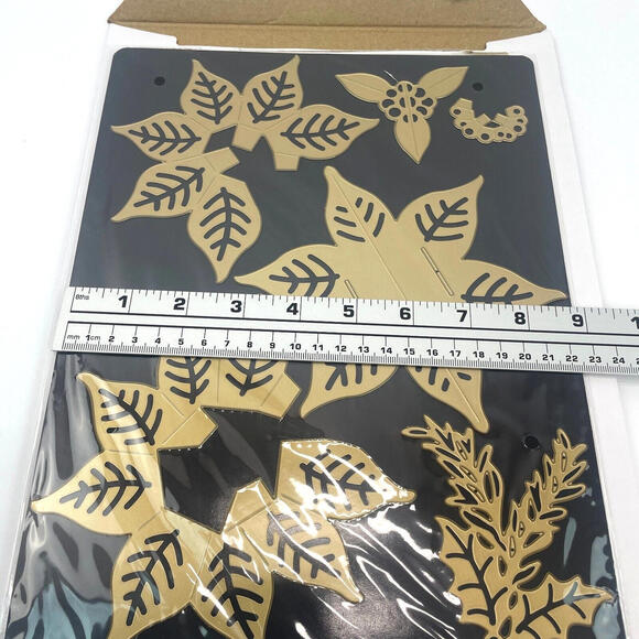 Anna Griffin Poinsettia Pop Up Dies Large Magnetic Mat AG-1003H Christmas Flower - Picture 3 of 9